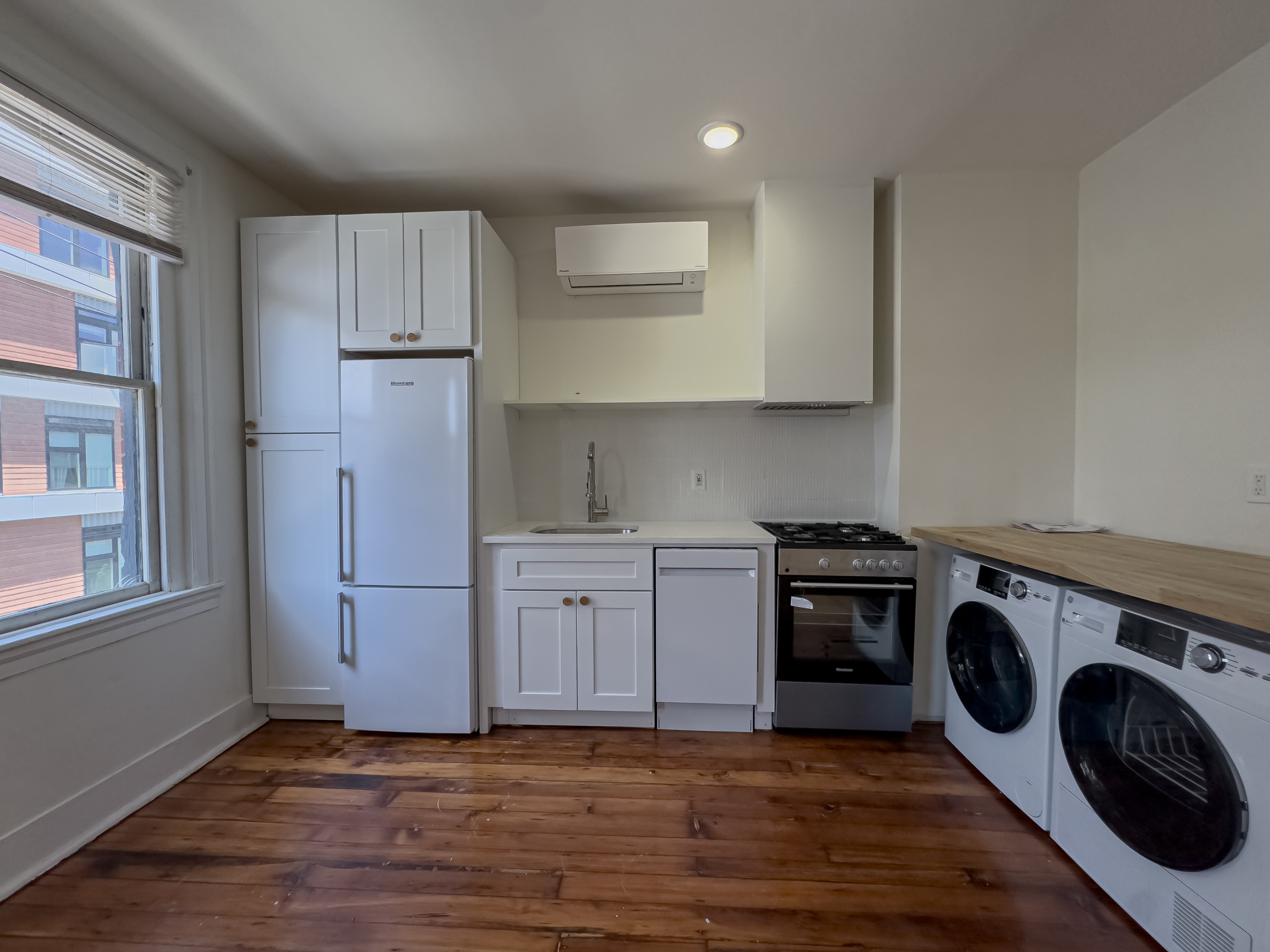 1223 N Franklin St - 3F